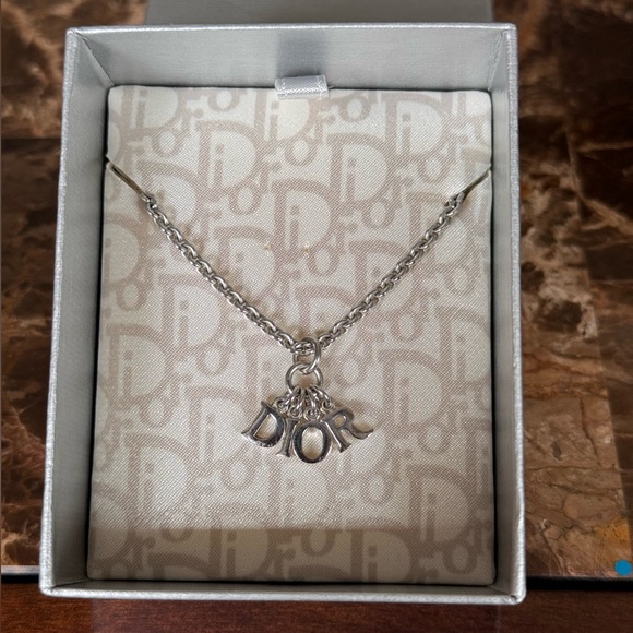 ❌❌SOLD ON FB❌❌🎀Christian Dior Necklace🎀 - Picture 3 of 7